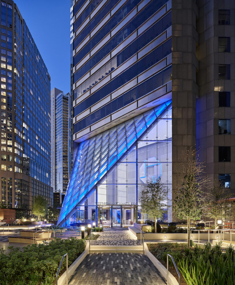 Chase Tower signs 150,000 square feet in lease expansions