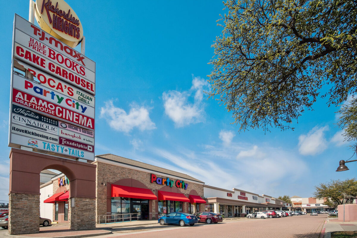 JS International Grill Leased 3200 SF at 100 S Central Expressway in Richardson REDnews